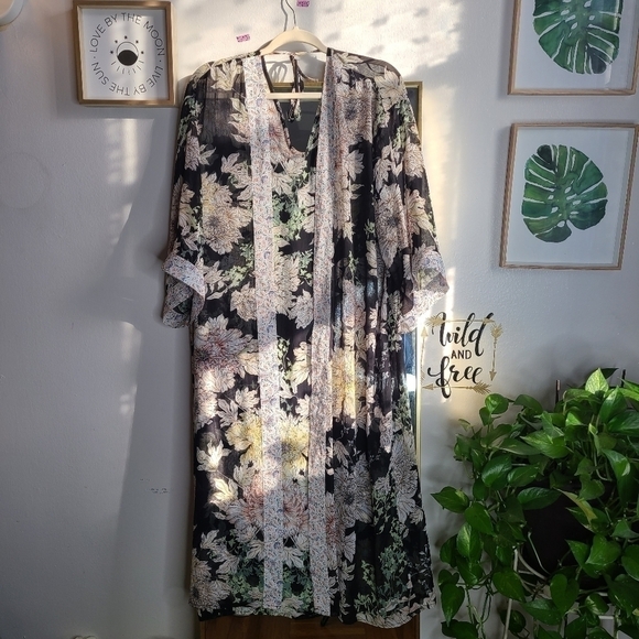 Band of Gipsies Border Print Long Kimono - Picture 1 of 13